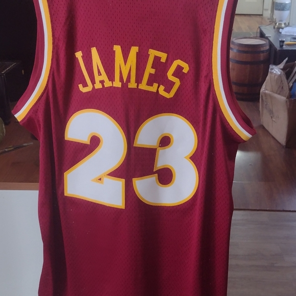 Lebron James Adidas Cavs Fanatics jersey - Picture 3 of 4